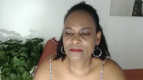 luxa online show from May 12, 5:21 pm