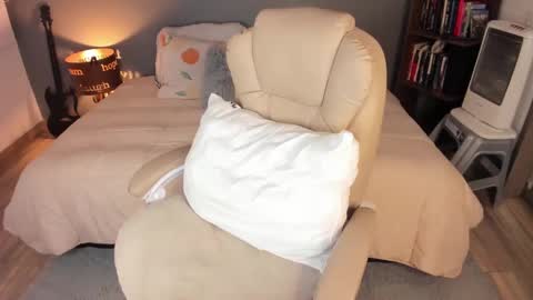 Rouss marie henao  online show from September 24, 9:01 am