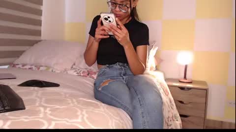 Rouss marie henao  online show from June 12, 10:36 am