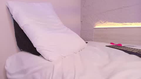 Rouss  online show from February 25, 11:33 pm