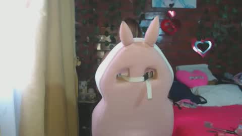 Daniela Ferreira online show from March 24, 11:48 am