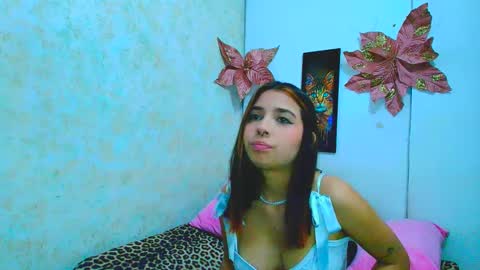 rousse_violet online show from February 7, 8:20 pm