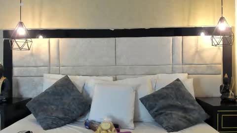 RousseWalker online show from November 12, 12:05 pm