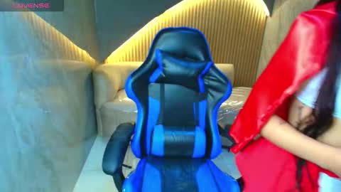 Roux  online show from February 11, 8:25 pm