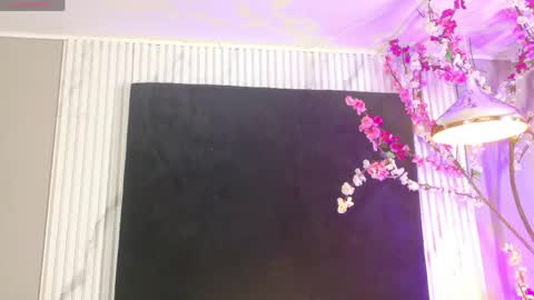 rouxinferno_cr online show from May 30, 5:04 am