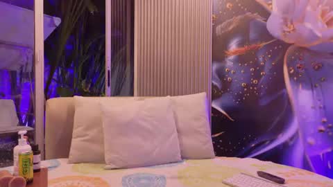 rouxinferno_cr online show from July 29, 3:59 am