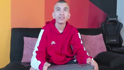 Snapshot of rowancley chatting on September 11, 12:05 pm Rowan online show from September 11, 12:05 pm