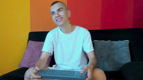 Snapshot of rowancley chatting on September 12, 12:16 pm Rowan online show from September 12, 12:16 pm