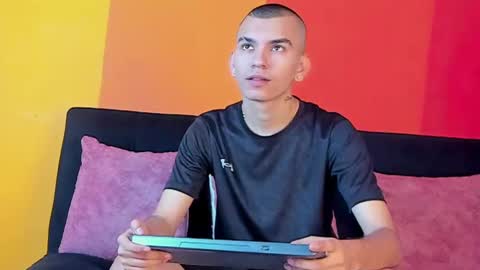 Snapshot of rowancley chatting on September 26, 11:58 am Rowan online show from September 26, 11:58 am