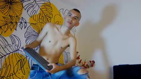 Snapshot of rowancley chatting on October 8, 12:14 pm Rowan online show from October 8, 12:14 pm