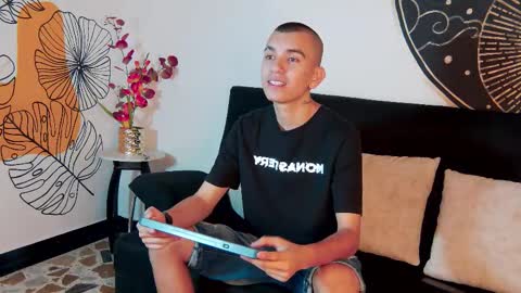 Snapshot of rowancley chatting on October 10, 12:15 pm Rowan online show from October 10, 12:15 pm