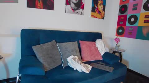 Snapshot of rowancley chatting on October 15, 12:27 pm Rowan online show from October 15, 12:27 pm