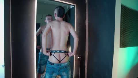 Snapshot of rowancley chatting on November 24, 12:16 pm Rowan online show from November 24, 12:16 pm