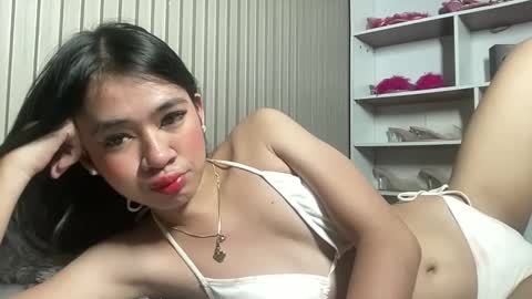 Snapshot of roweena_rodrigo69x chatting on May 12, 3:31 pm roweena online show from May 12, 3:31 pm