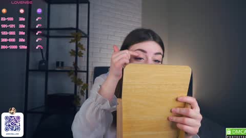 Michelle online show from December 17, 4:23 am