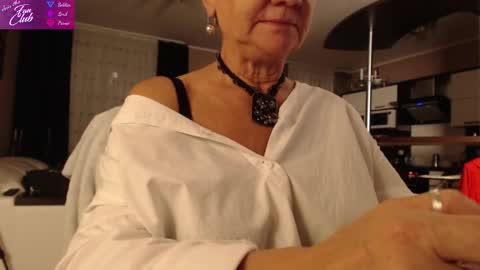 Roxana online show from December 6, 2:17 pm