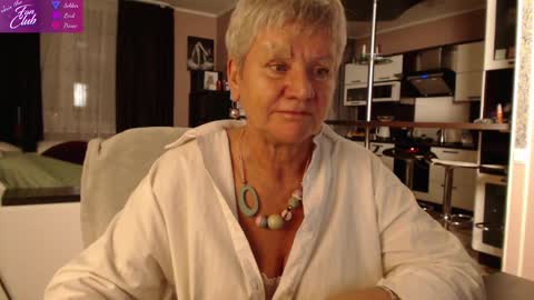 Roxana online show from December 11, 3:05 pm
