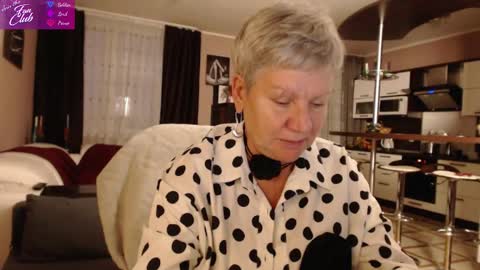 Roxana online show from December 29, 1:38 pm