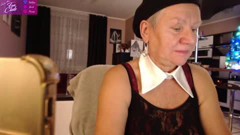 Roxana online show from December 30, 5:02 pm