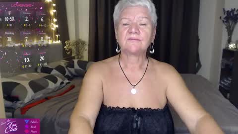 Roxana online show from May 18, 2:23 pm