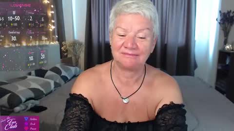Roxana online show from May 23, 1:44 am