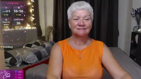 Roxana online show from May 26, 11:50 am