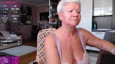 Roxana online show from July 18, 6:23 pm
