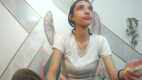   online show from December 5, 8:00 pm