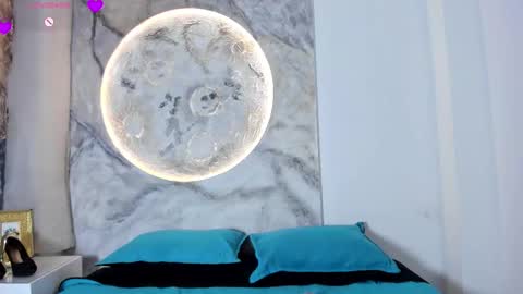 Snapshot of roxanaborns chatting on November 23, 12:38 pm roxanaborns online show from November 23, 12:38 pm