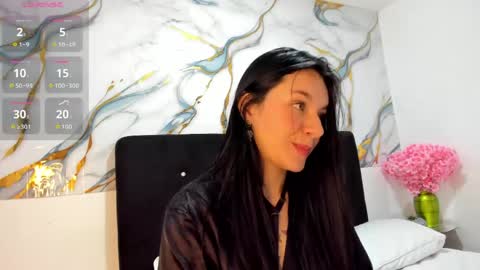 roxanaborns online show from June 1, 2:19 pm