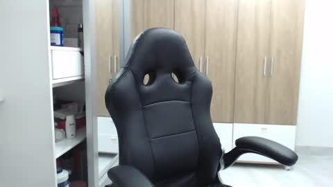 Roxana online show from December 14, 3:18 am