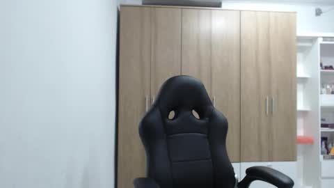 Roxana online show from March 8, 8:01 pm