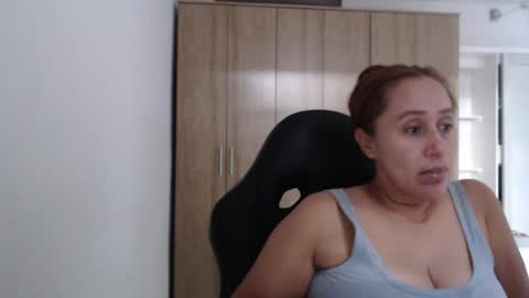Roxana online show from May 5, 7:00 pm