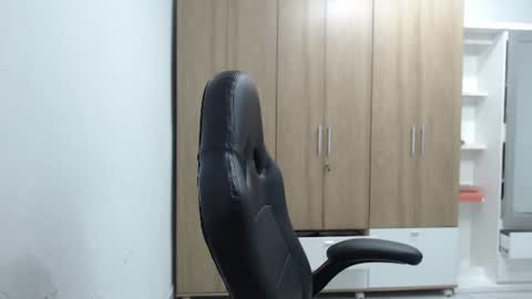 Roxana online show from June 17, 2:03 am