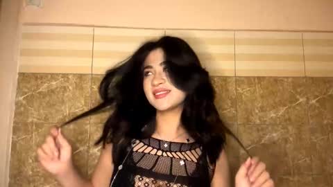 Aylin online show from February 3, 6:35 pm