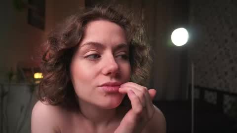 Snapshot of roxannabrik chatting on April 20, 7:11 am Roxy online show from April 20, 7:11 am