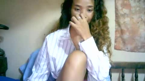 roxanne_98 online show from December 7, 1:36 am