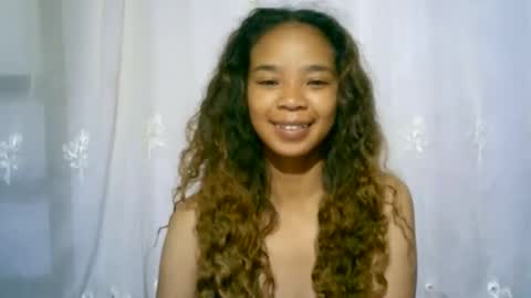 roxanne_98 online show from March 4, 2:49 am