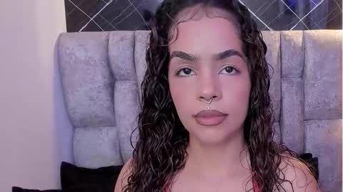 Roxanna online show from October 8, 11:41 am