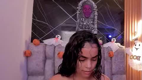 Roxanna online show from October 11, 11:20 am