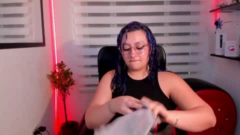 roxanne online show from June 1, 1:02 pm