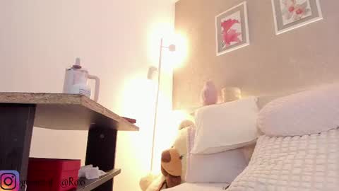 Roxanne Gomez online show from July 28, 3:21 pm