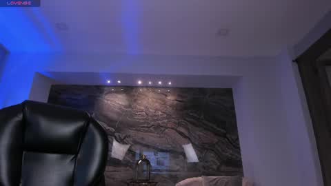 Roxanne Hill  online show from July 26, 12:34 pm