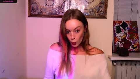 Snapshot of roxasemi_ chatting on September 27, 1:38 pm Roxa online show from September 27, 1:38 pm