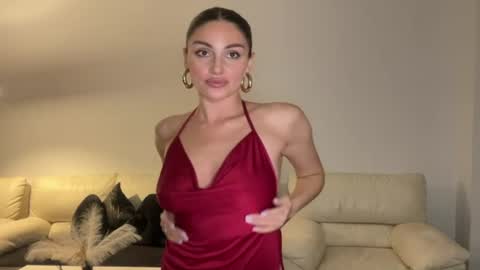 Snapshot of roxellesilvara chatting on July 5, 11:56 pm Roxy online show from July 5, 11:56 pm