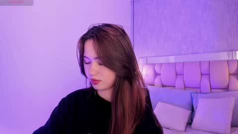 Roxie  online show from February 15, 1:53 am