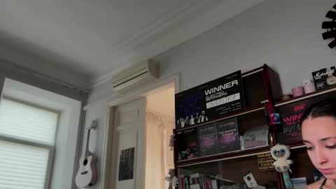 Snapshot of roxieflexie chatting on November 23, 11:43 am Roxie online show from November 23, 11:43 am