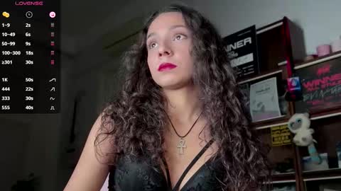 Snapshot of roxieflexie chatting on December 14, 8:57 pm Roxie online show from December 14, 8:57 pm