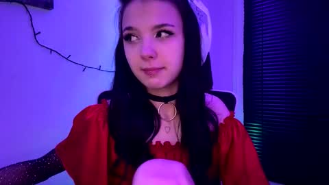 Snapshot of roxiepiurkowski chatting on February 27, 4:07 pm Hana online show from February 27, 4:07 pm