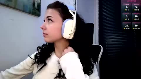 Snapshot of roxiepiurkowski chatting on March 24, 2:55 pm Hana online show from March 24, 2:55 pm